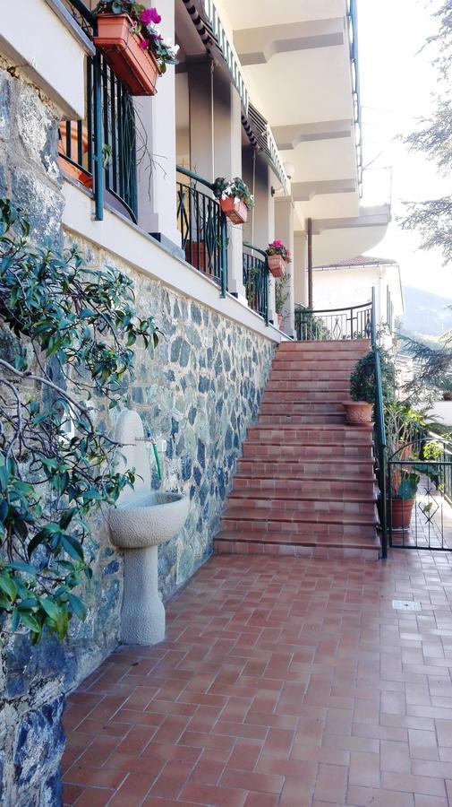Villa Helvezia Леванто Екстериор снимка
